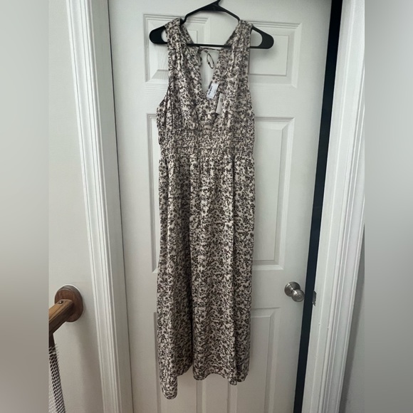 NWT Old Navy Floral Ruched Waist Maxi - size Large - Picture 4 of 7